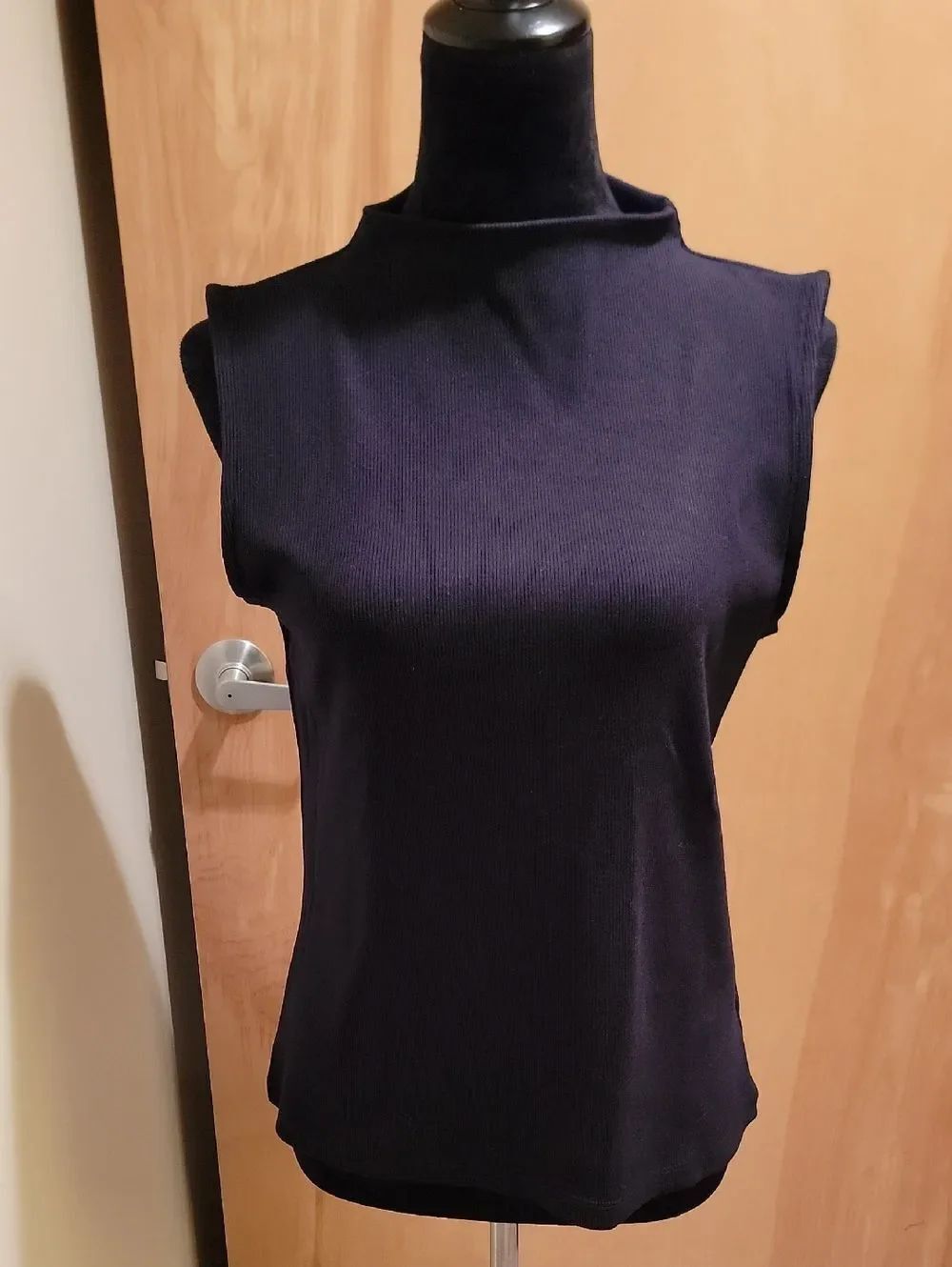 NWT Tahari Black Sleeveless Mock Neck Tank